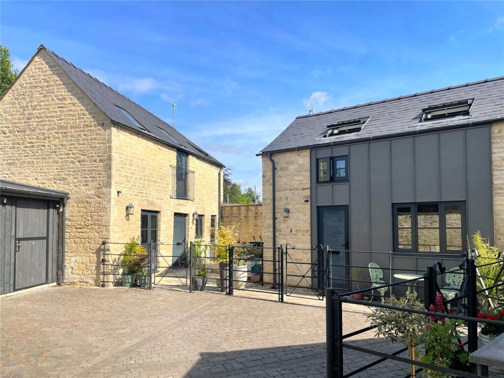 1 bed Mid Terraced House for rent in Cirencester. From CJ Hole - Cirencester