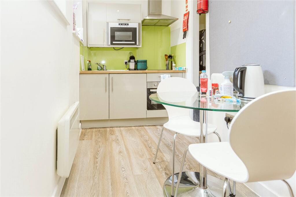 1 bed Annexe for rent in Bristol. From CJ Hole - Clifton