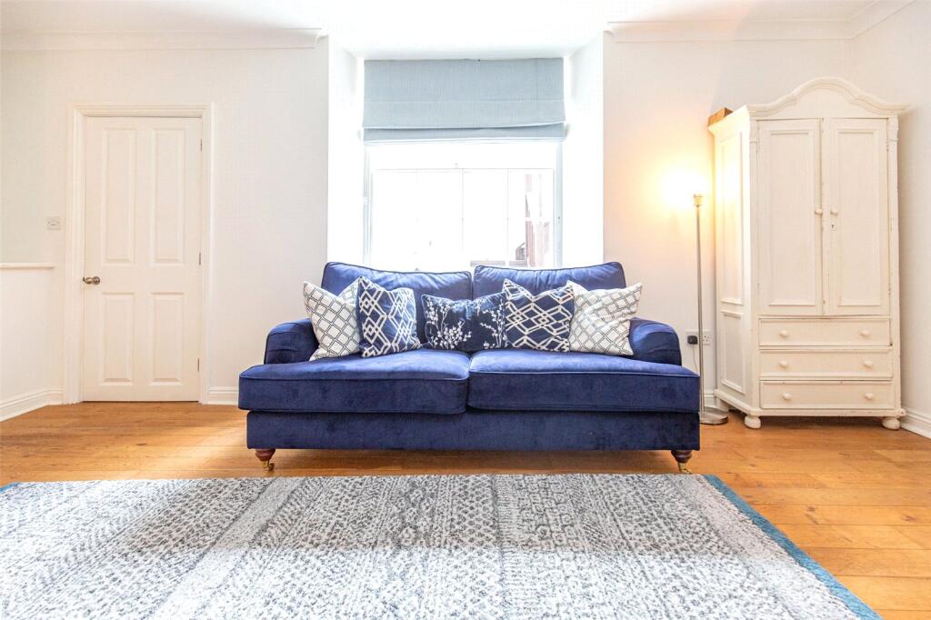 2 bed Apartment for rent in Bristol. From CJ Hole - Clifton