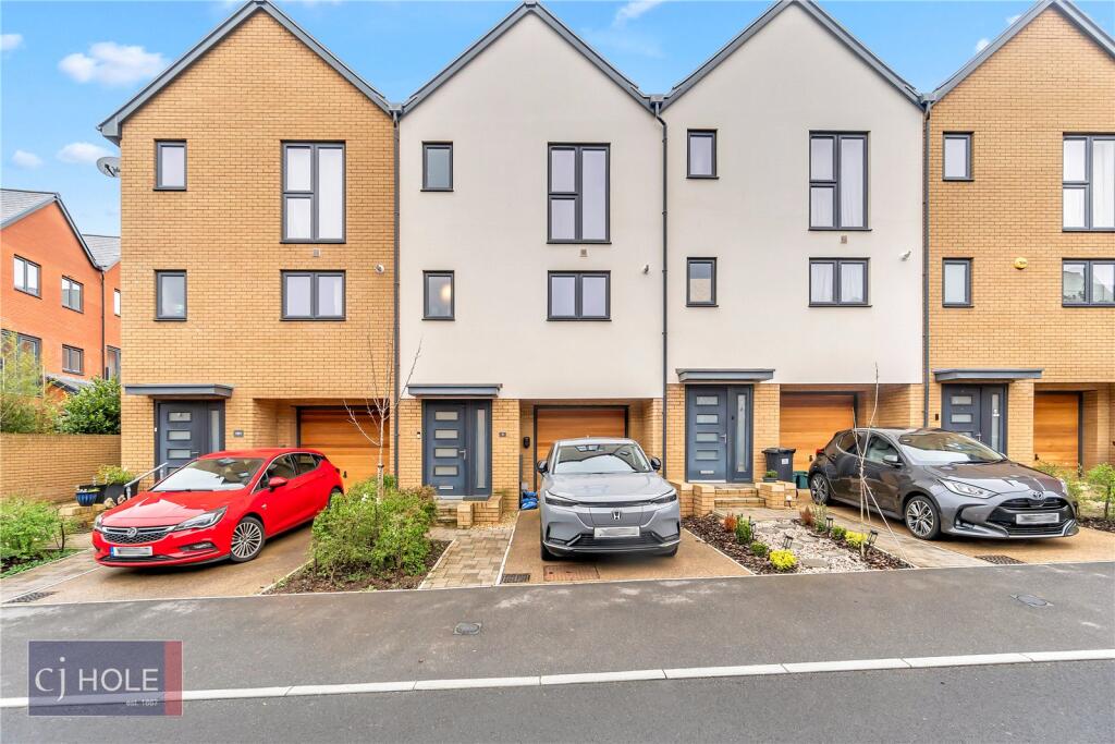 4 bed Mid Terraced House for rent in Cribbs Causeway. From CJ Hole - Clifton