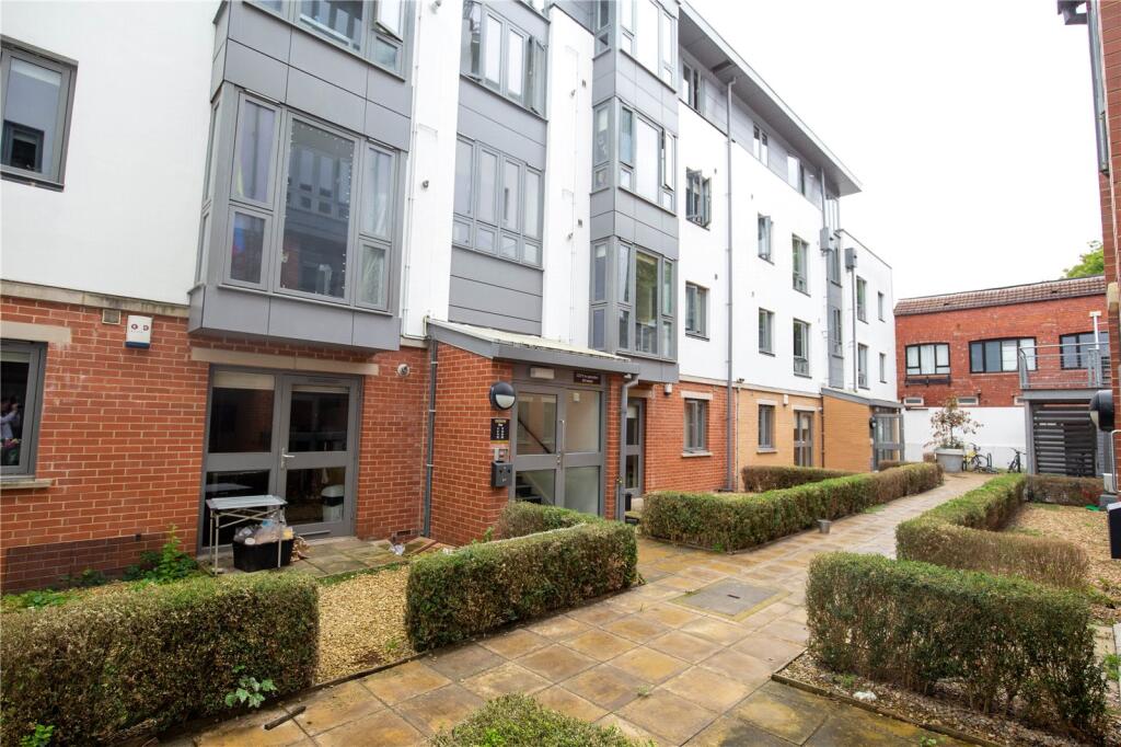 1 bed Apartment for rent in Bristol. From CJ Hole - Clifton