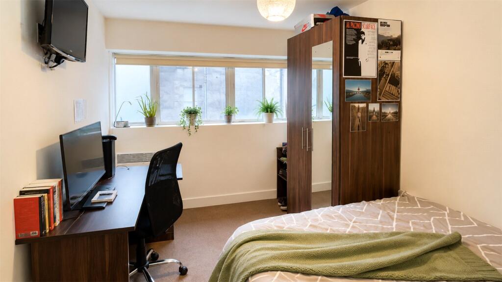 4 bed Apartment for rent in Bristol. From CJ Hole - Clifton 4 bed Apartment for rent in Bristol. From CJ Hole - Clifton