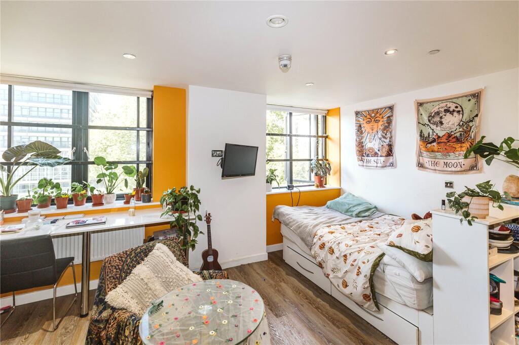 4 bed Studio for rent in Bristol. From CJ Hole - Clifton 4 bed Studio for rent in Bristol. From CJ Hole - Clifton