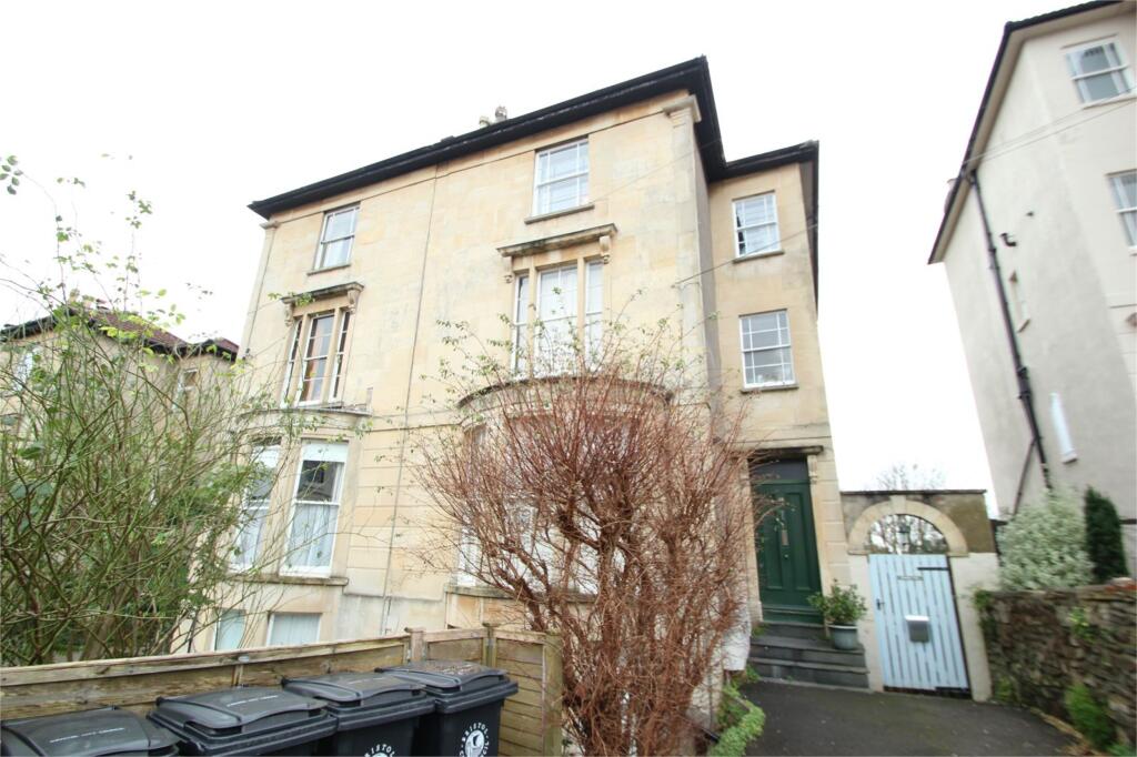 2 bed Apartment for rent in Bristol. From CJ Hole - Clifton