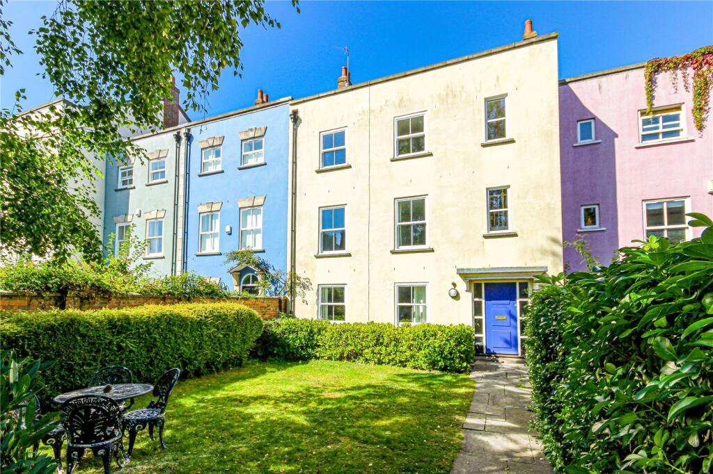 2 bed Apartment for rent in Bristol. From CJ Hole - Clifton