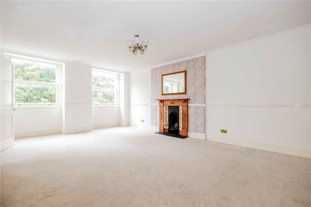 2 bed Apartment for rent in Bristol. From CJ Hole - Clifton