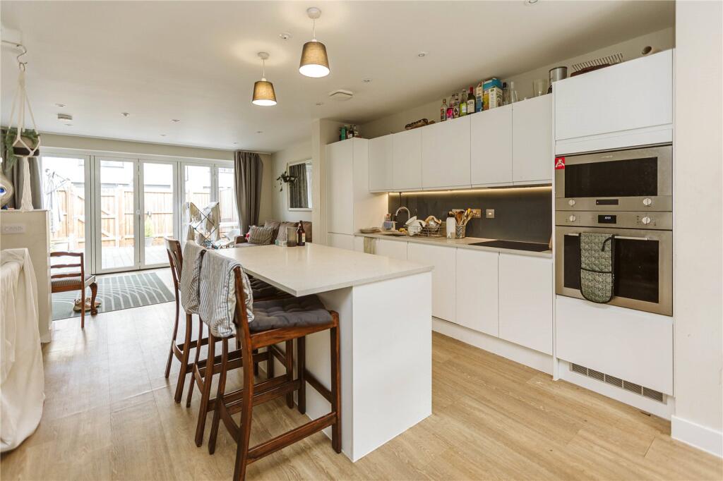 3 bed Mid Terraced House for rent in Stapleton. From CJ Hole - Clifton