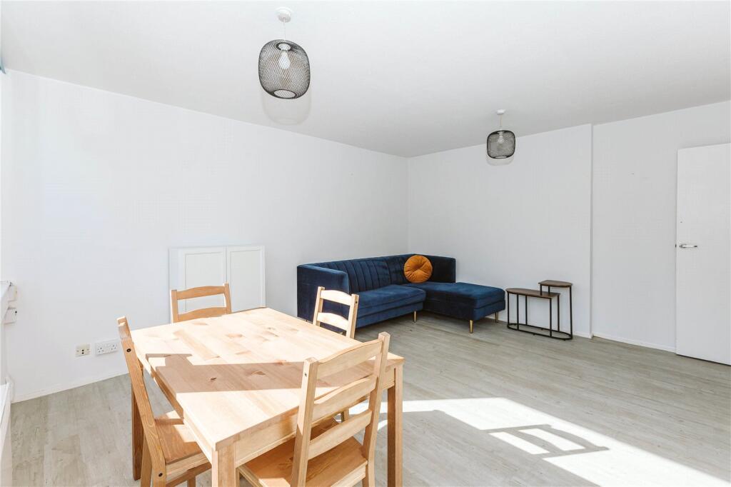 1 bed Apartment for rent in Abbots Leigh. From CJ Hole - Clifton 1 bed Apartment for rent in Abbots Leigh. From CJ Hole - Clifton