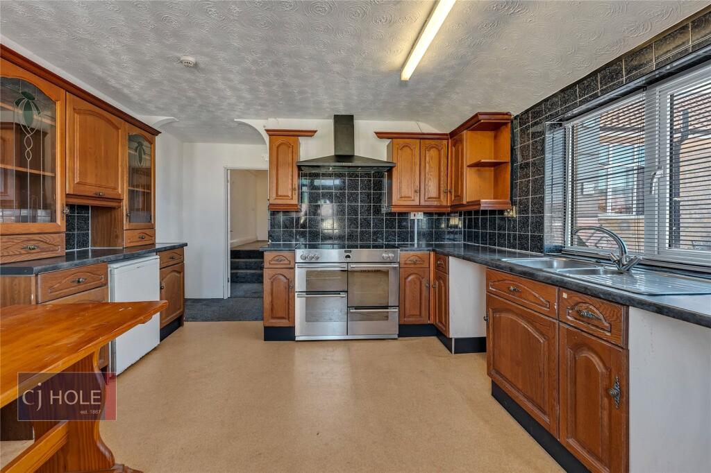 3 bed Apartment for rent in Bristol. From CJ Hole - Clifton