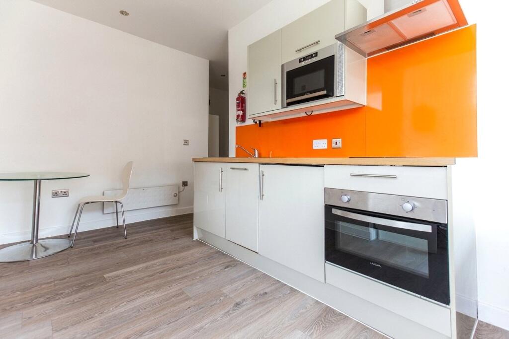 4 bed Studio for rent in Bristol. From CJ Hole - Clifton