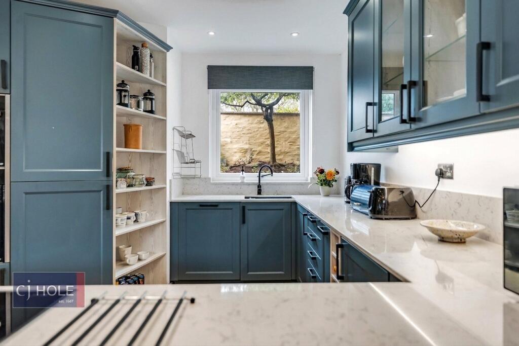 5 bed Detached for rent in Bristol. From CJ Hole - Clifton 5 bed Detached for rent in Bristol. From CJ Hole - Clifton