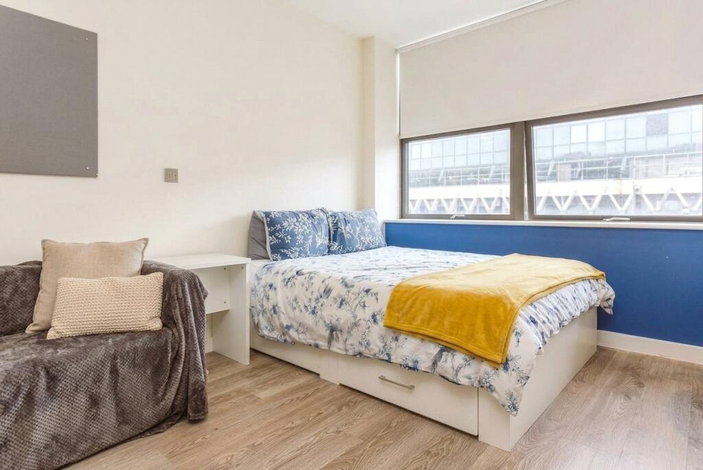 0 bed Studio for rent in Bristol. From CJ Hole - Clifton 0 bed Studio for rent in Bristol. From CJ Hole - Clifton