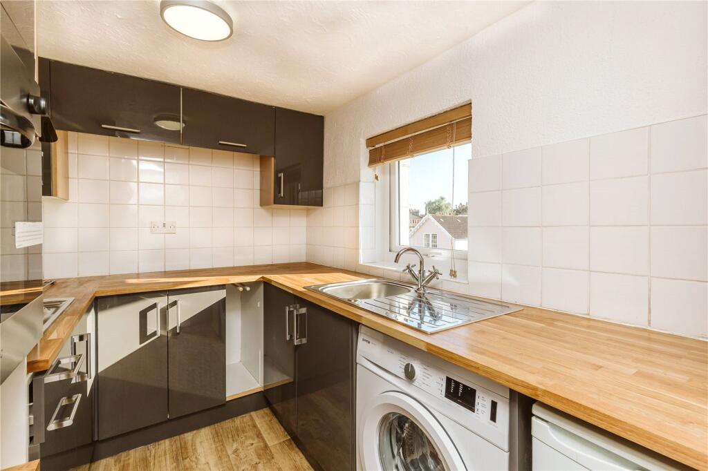 1 bed Apartment for rent in Bristol. From CJ Hole - Clifton 1 bed Apartment for rent in Bristol. From CJ Hole - Clifton