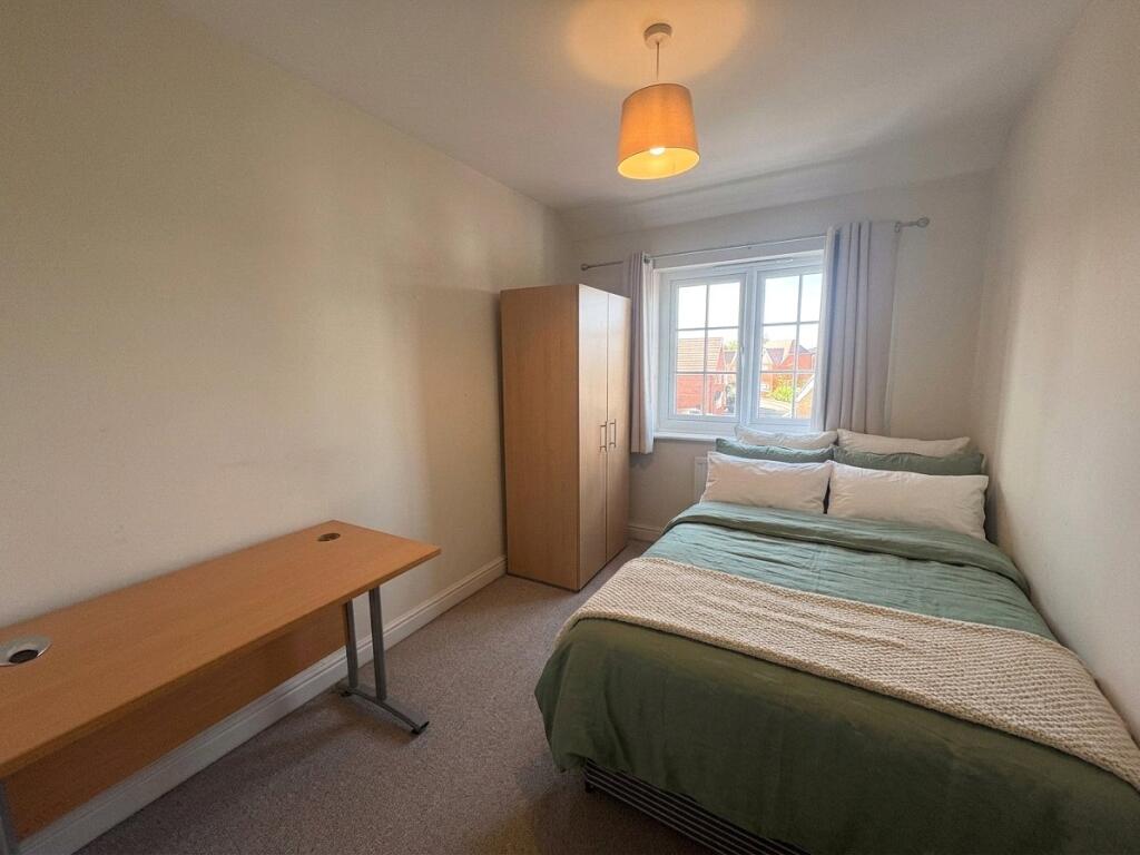 6 bed Mid Terraced House for rent in Frenchay. From CJ Hole - Clifton 6 bed Mid Terraced House for rent in Frenchay. From CJ Hole - Clifton