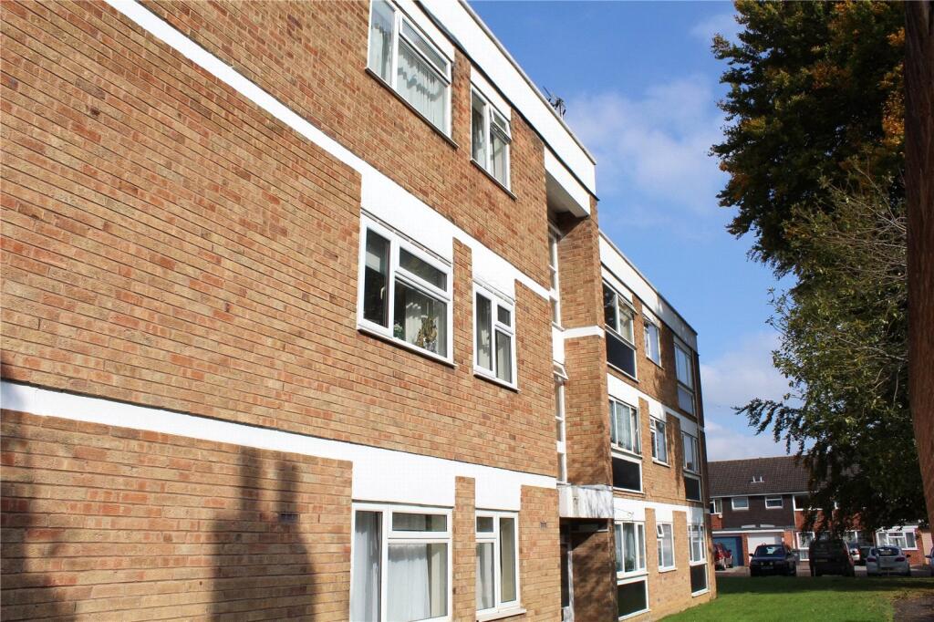 4 bed Studio for rent in Gloucester. From CJ Hole - Hucclecote 4 bed Studio for rent in Gloucester. From CJ Hole - Hucclecote