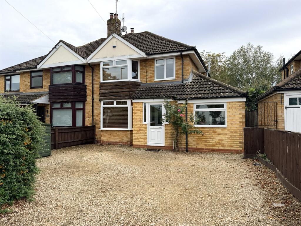 3 bed Semi Detached for rent in Cheltenham. From CJ Hole - Hucclecote 3 bed Semi Detached for rent in Cheltenham. From CJ Hole - Hucclecote