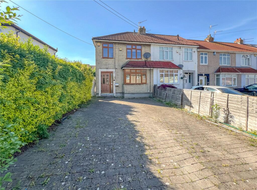 3 bed End of Terrace for rent in Bristol. From CJ Hole - Kingswood