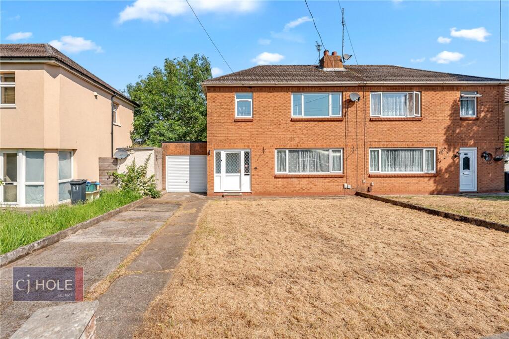 4 bed End of Terrace for rent in Broomhill. From CJ Hole - Kingswood