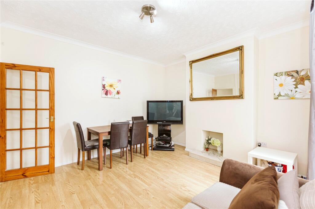 4 bed Mid Terraced House for rent in Bristol. From CJ Hole - Kingswood