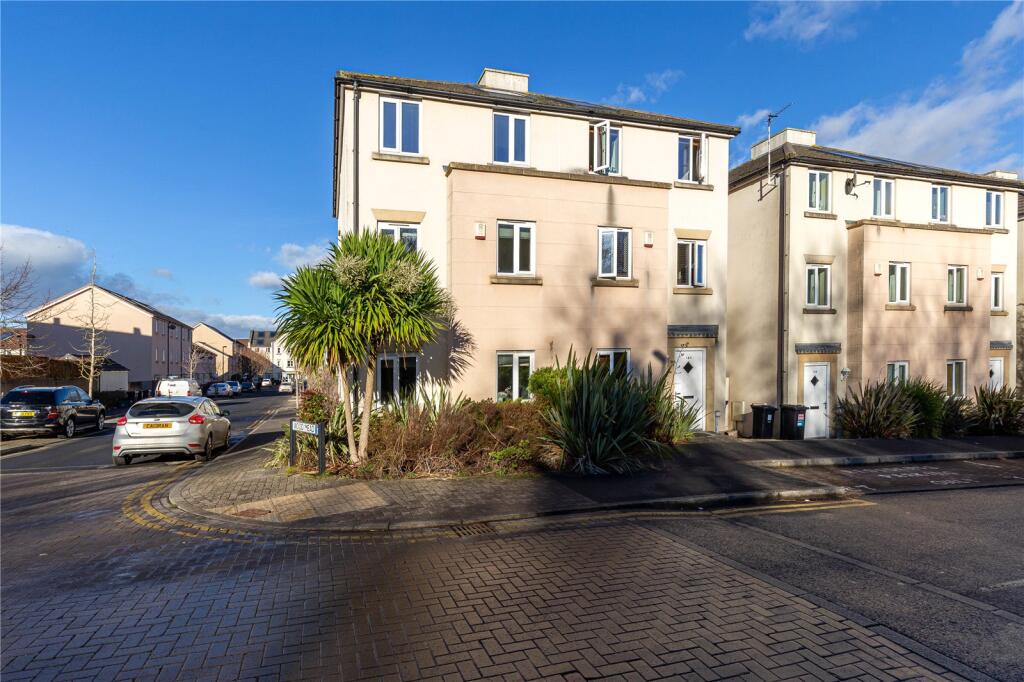 4 bed Semi Detached for rent in Bristol. From CJ Hole - Kingswood
