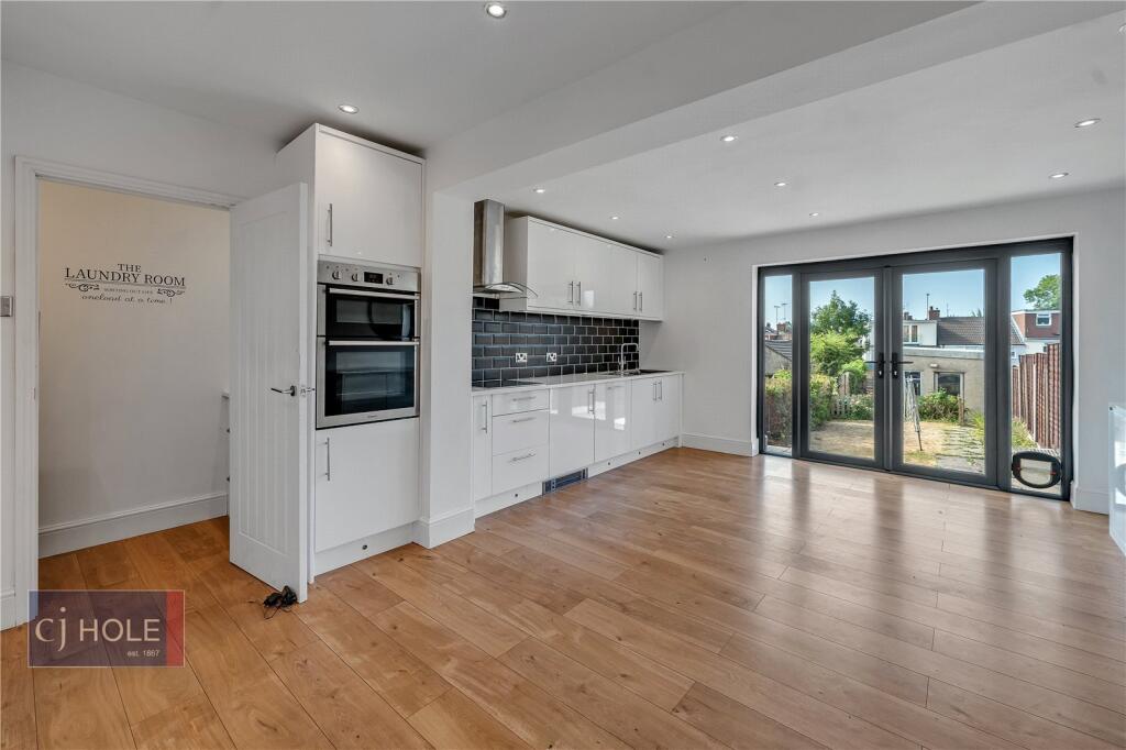 3 bed Mid Terraced House for rent in Two Mile Hill. From CJ Hole - Kingswood