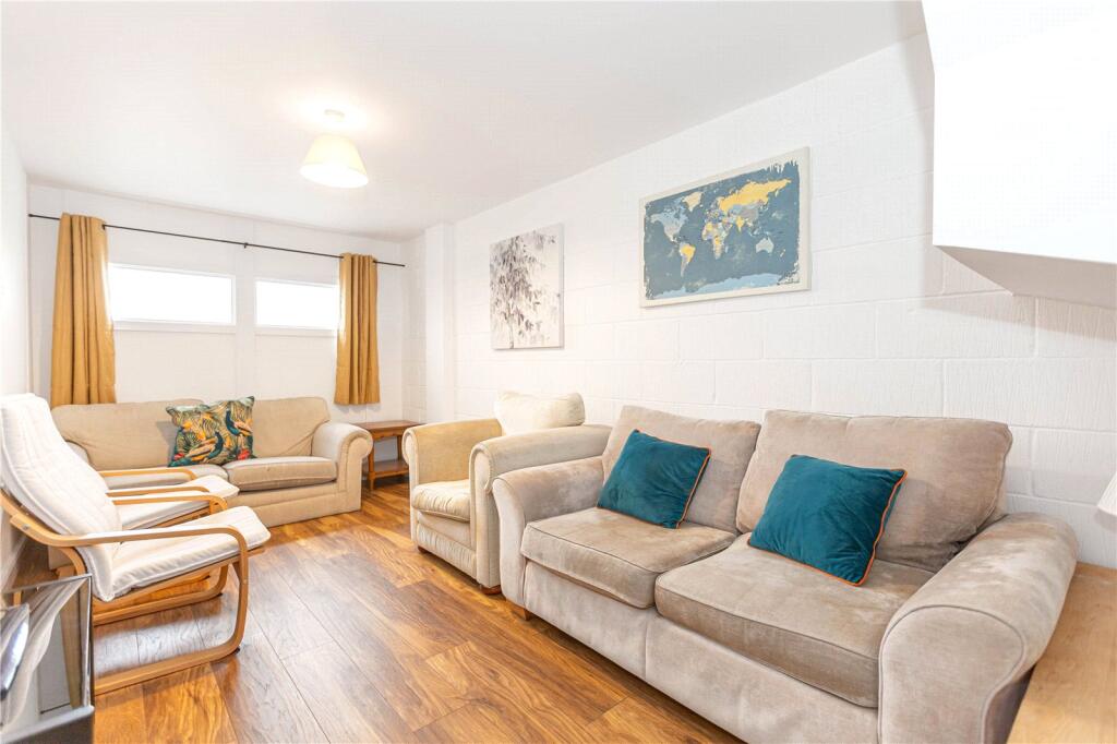 6 bed Semi Detached for rent in Bristol. From CJ Hole - Kingswood 6 bed Semi Detached for rent in Bristol. From CJ Hole - Kingswood