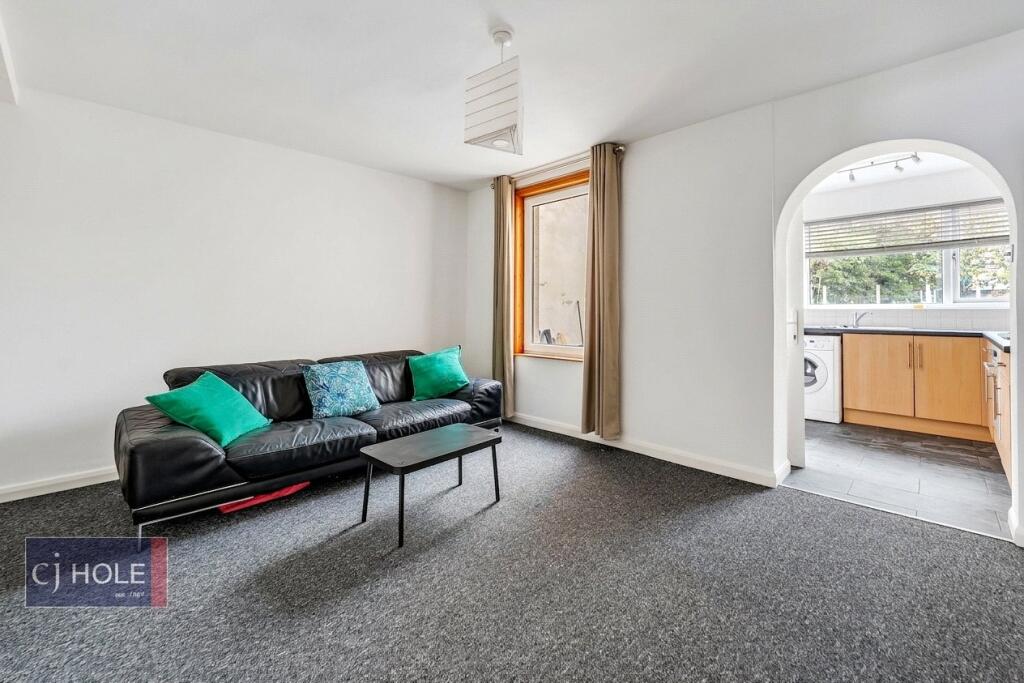 2 bed Mid Terraced House for rent in Bristol. From CJ Hole - Kingswood 2 bed Mid Terraced House for rent in Bristol. From CJ Hole - Kingswood