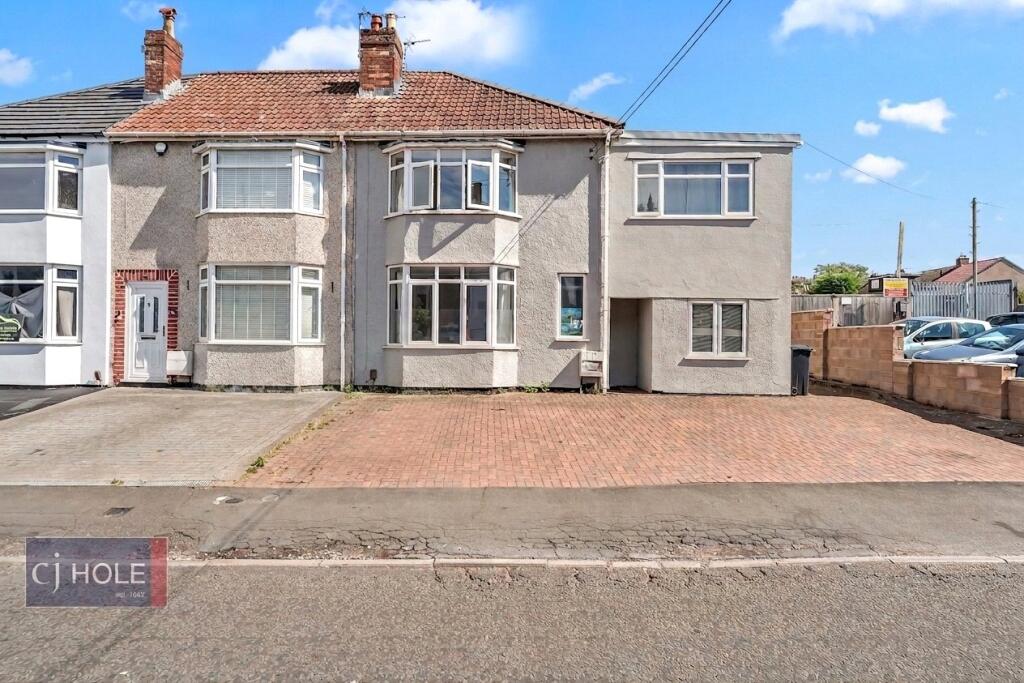 3 bed Mid Terraced House for rent in Two Mile Hill. From CJ Hole - Kingswood 3 bed Mid Terraced House for rent in Two Mile Hill. From CJ Hole - Kingswood