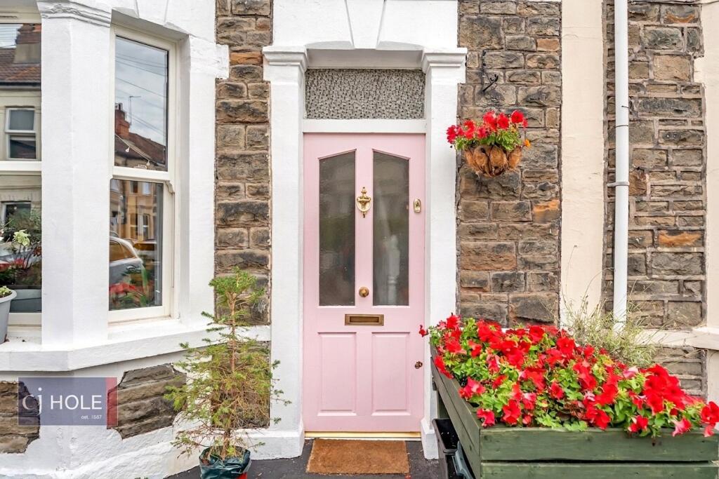 2 bed Mid Terraced House for rent in Bristol. From CJ Hole - Kingswood