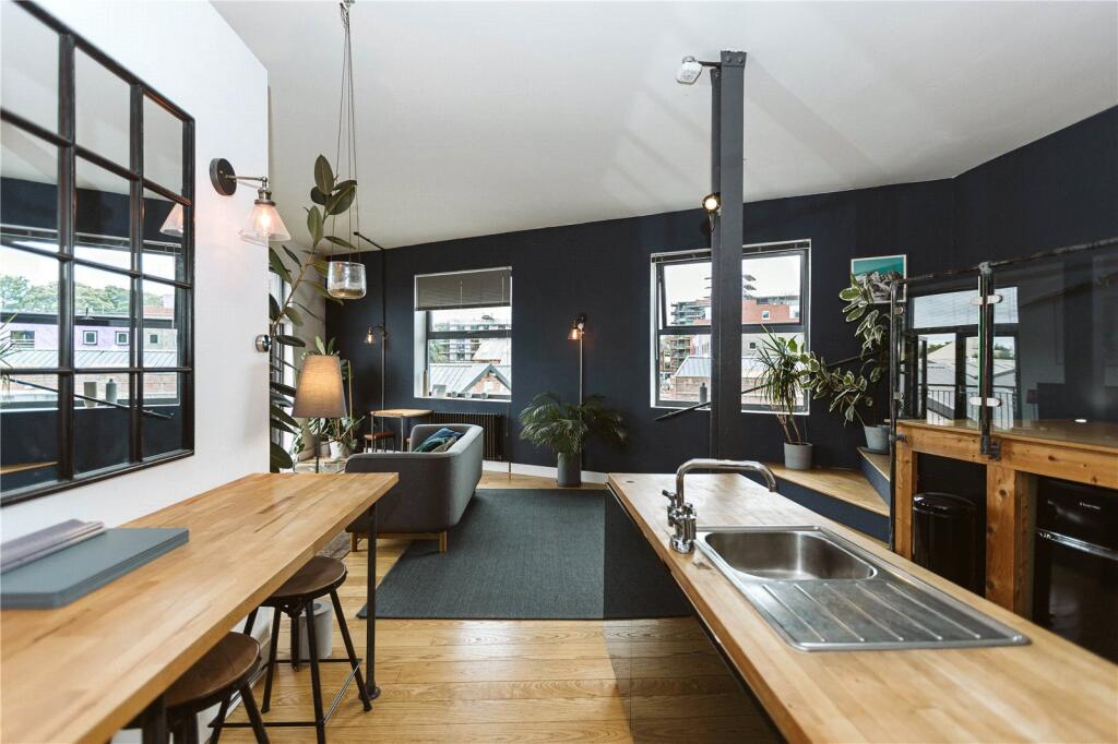 1 bed Apartment for rent in Bristol. From CJ Hole - Kingswood 1 bed Apartment for rent in Bristol. From CJ Hole - Kingswood