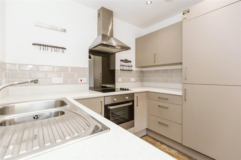 1 bed Apartment for rent in Bristol. From CJ Hole - Kingswood
