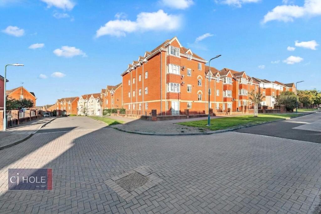 2 bed Apartment for rent in Shortwood. From CJ Hole - Kingswood 2 bed Apartment for rent in Shortwood. From CJ Hole - Kingswood