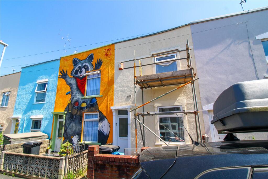 2 bed Mid Terraced House for rent in Bristol. From CJ Hole - Southville