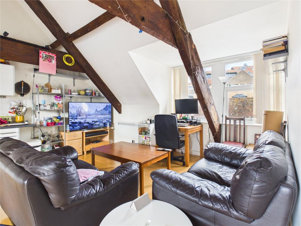 1 bed Penthouse for rent in Bristol. From CJ Hole - Southville