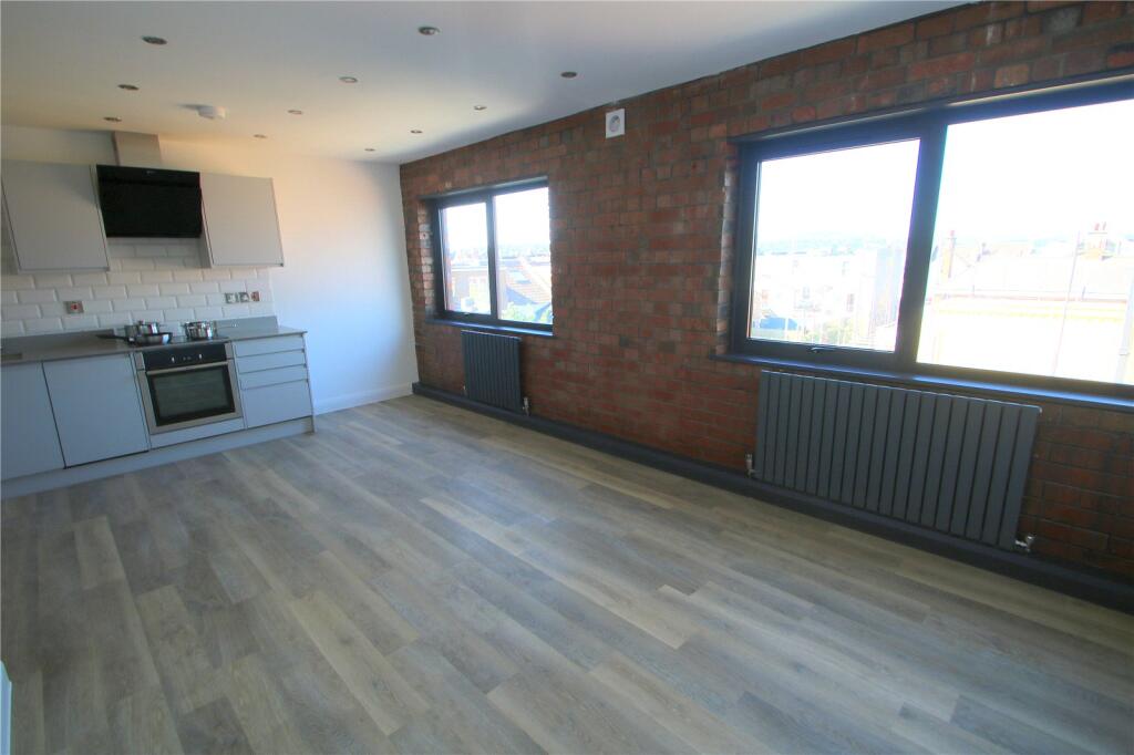 1 bed Apartment for rent in Bower Ashton. From CJ Hole - Southville 1 bed Apartment for rent in Bower Ashton. From CJ Hole - Southville