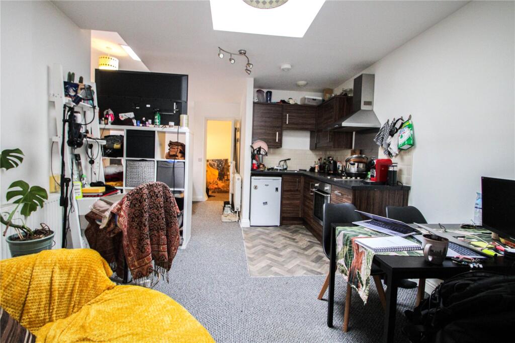 1 bed Apartment for rent in Bristol. From CJ Hole - Southville 1 bed Apartment for rent in Bristol. From CJ Hole - Southville