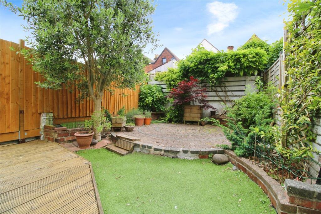 3 bed Mid Terraced House for rent in Bristol. From CJ Hole - Southville 3 bed Mid Terraced House for rent in Bristol. From CJ Hole - Southville