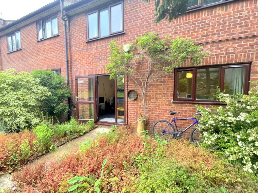 1 bed Apartment for rent in Bristol. From CJ Hole - Southville 1 bed Apartment for rent in Bristol. From CJ Hole - Southville