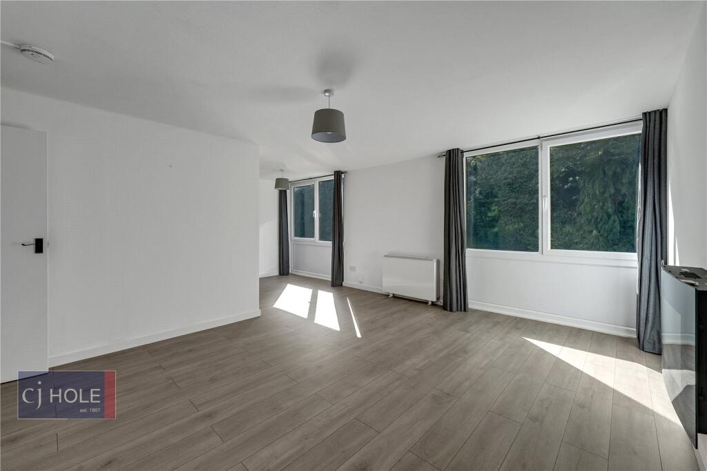 2 bed Apartment for rent in Hallen. From CJ Hole - Westbury On Trym