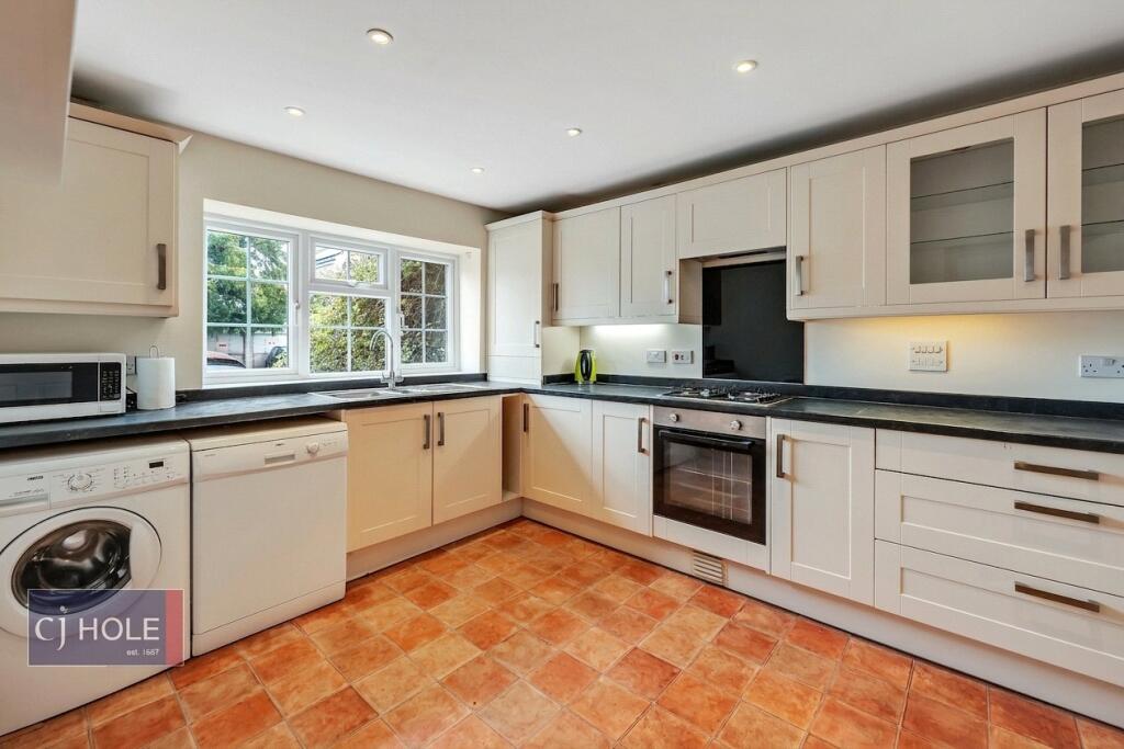 3 bed Mid Terraced House for rent in Bristol. From CJ Hole - Westbury On Trym 3 bed Mid Terraced House for rent in Bristol. From CJ Hole - Westbury On Trym