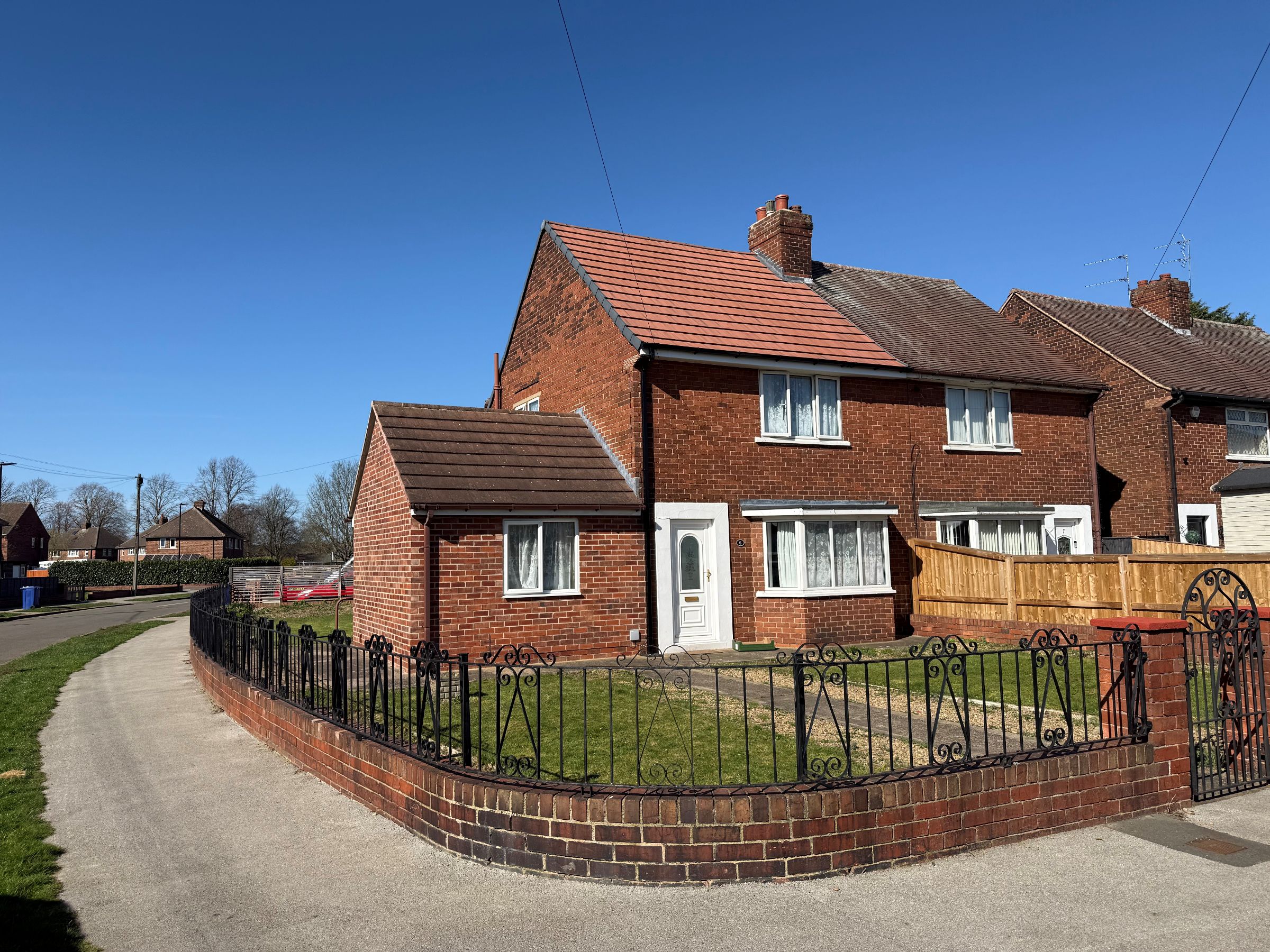 3 bed Mid Terraced House for rent in Doncaster. From 247 Property Services Ltd