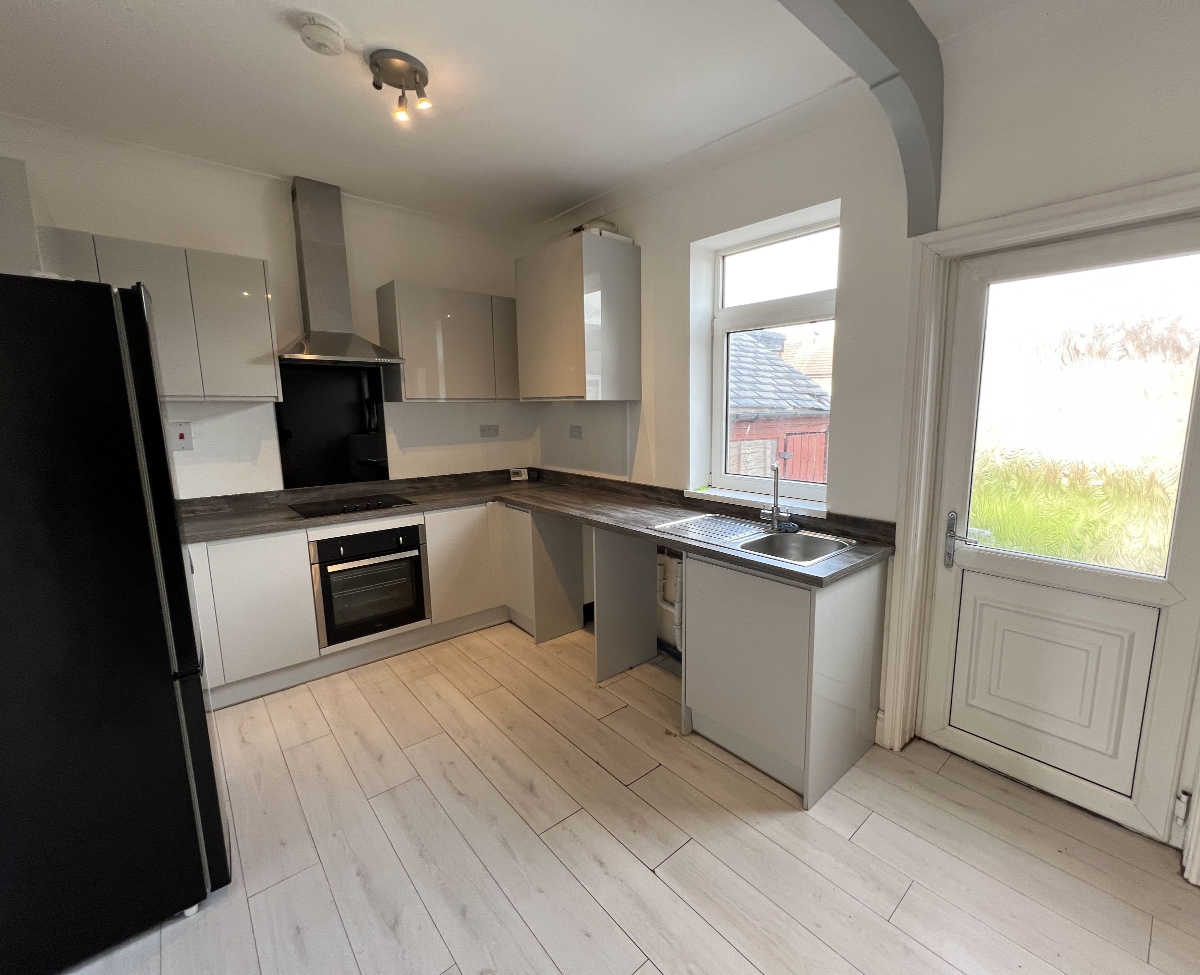 2 bed Mid Terraced House for rent in Doncaster. From 247 Property Services Ltd