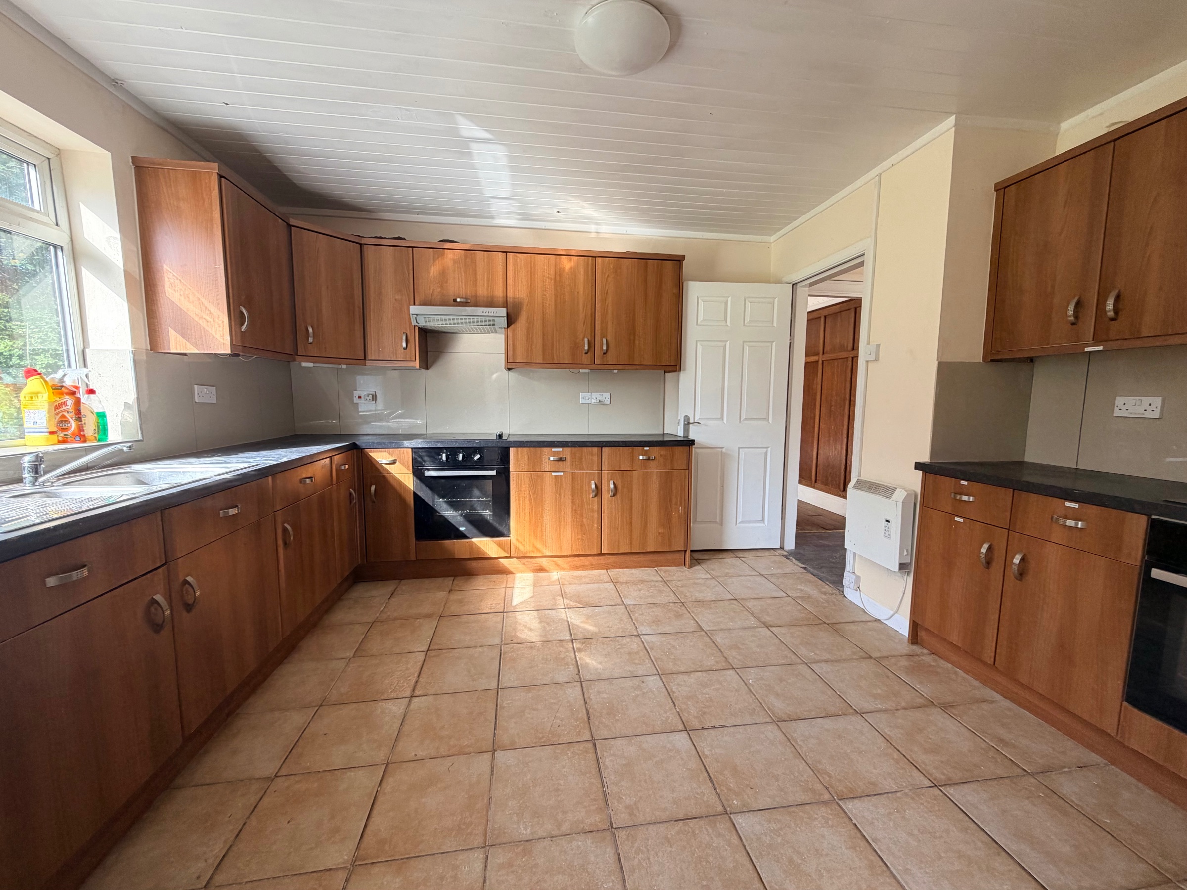 5 bed Semi Detached for rent in Doncaster. From 247 Property Services Ltd