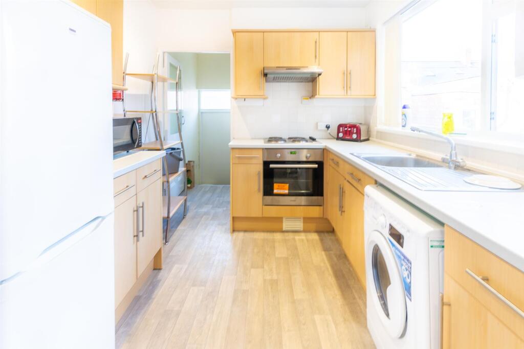 3 bed Apartment for rent in Newcastle upon Tyne. From Walton Robinson Property Consultants Ltd