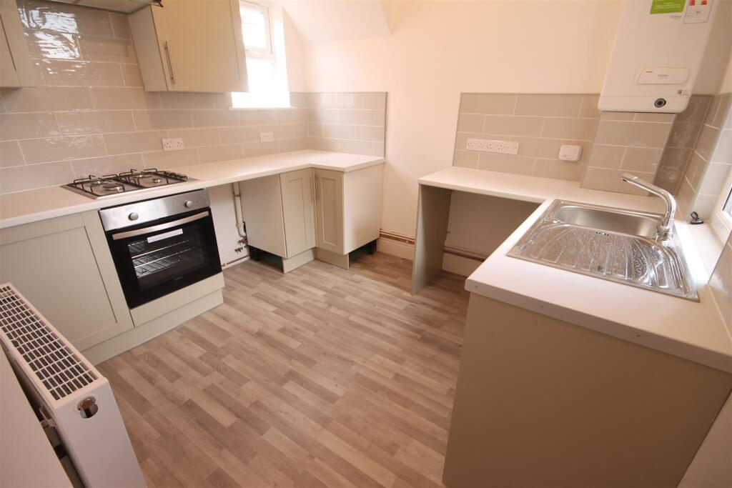 3 bed 1st Floor Flat for rent in Wallsend. From Walton Robinson Property Consultants Ltd