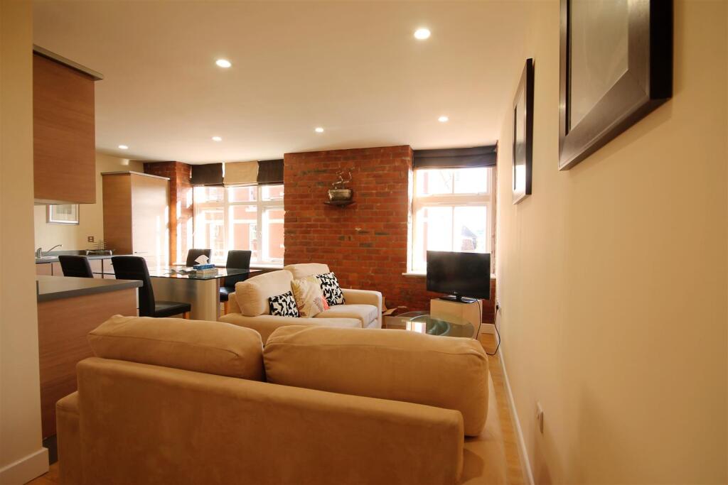 3 bed Apartment for rent in Newcastle upon Tyne. From Walton Robinson Property Consultants Ltd