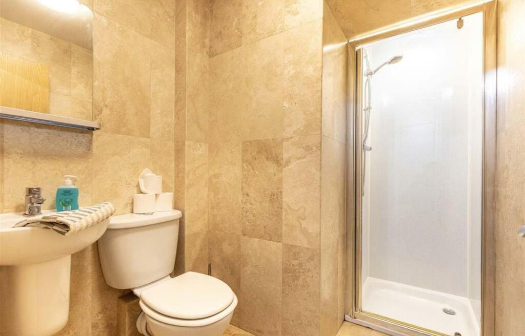 2 bed Apartment for rent in Newcastle upon Tyne. From Walton Robinson Property Consultants Ltd