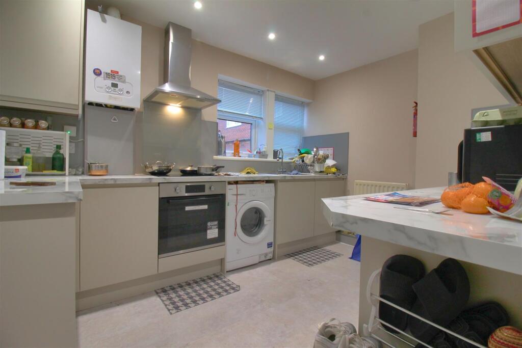 2 bed 1st Floor Flat for rent in Newcastle upon Tyne. From Walton Robinson Property Consultants Ltd 2 bed 1st Floor Flat for rent in Newcastle upon Tyne. From Walton Robinson Property Consultants Ltd