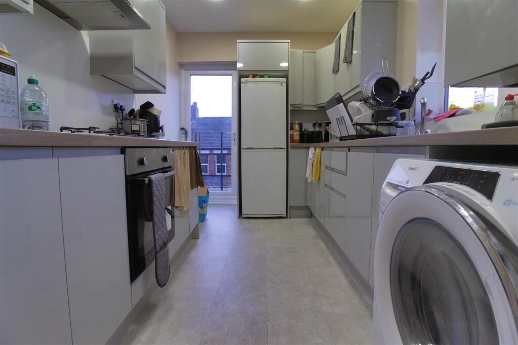 6 bed Annexe for rent in Newcastle upon Tyne. From Walton Robinson Property Consultants Ltd