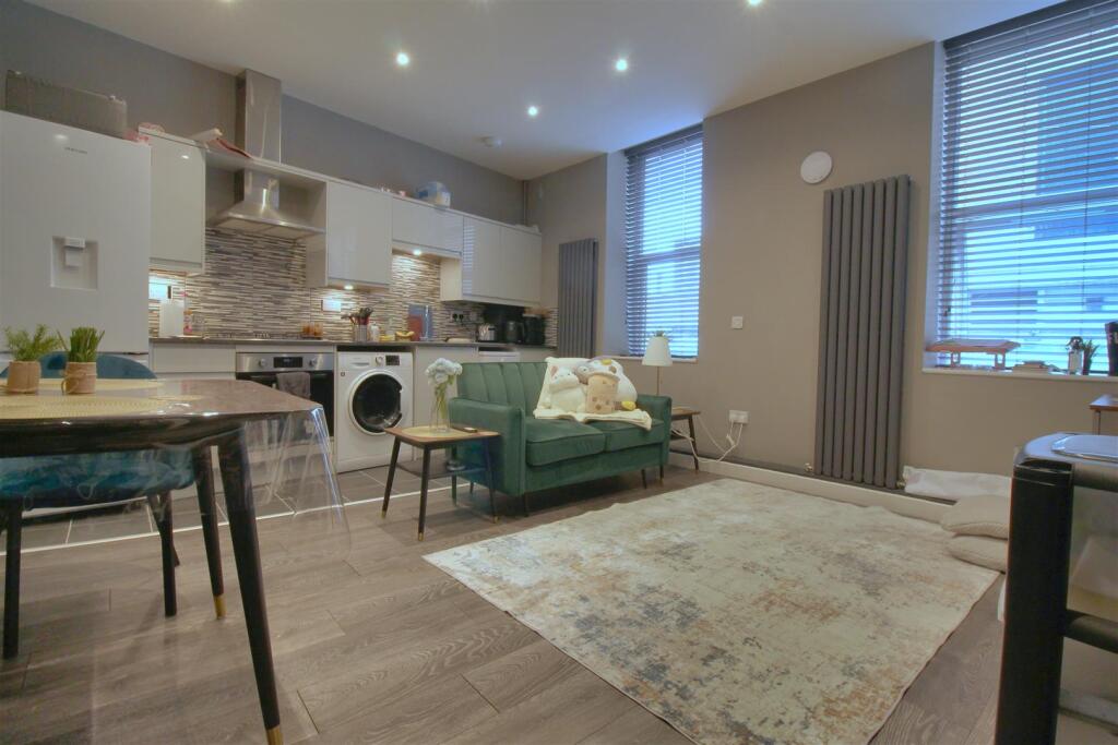 1 bed 1st Floor Flat for rent in Newcastle upon Tyne. From Walton Robinson Property Consultants Ltd